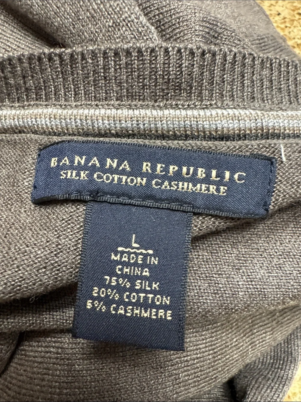 Banana Republic Men’s V-Neck Cotton-Silk-Cashmere Sweater in Dark Brown